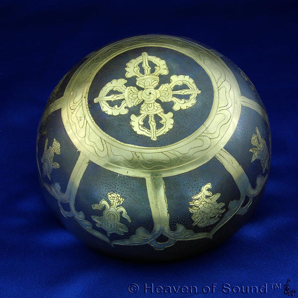 Etched + engraved certified singing bowl "Sacral Chakra", #BEEH5262 from Heaven of Sound - 2