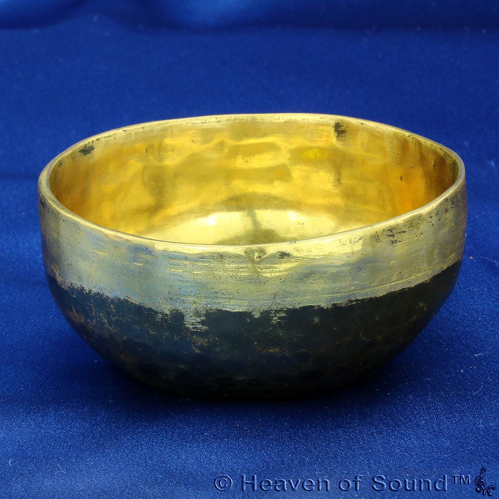 Black golden Bengali "Sacral Chakra " singing bowl #1659 to access feelings at Heaven of Sound - 2