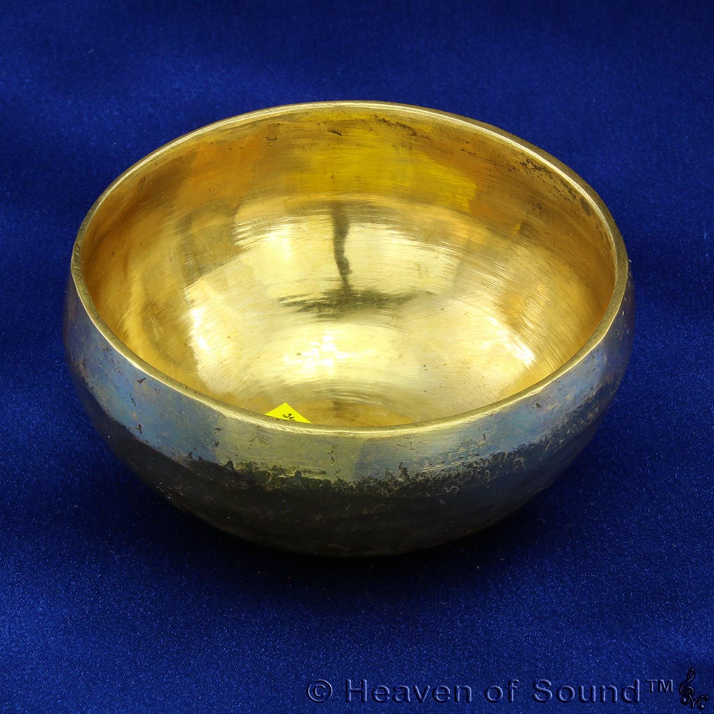 Small Bengali "Solfeggio 639" singing bowl #1668 for relationships at Heaven of Sound - 3