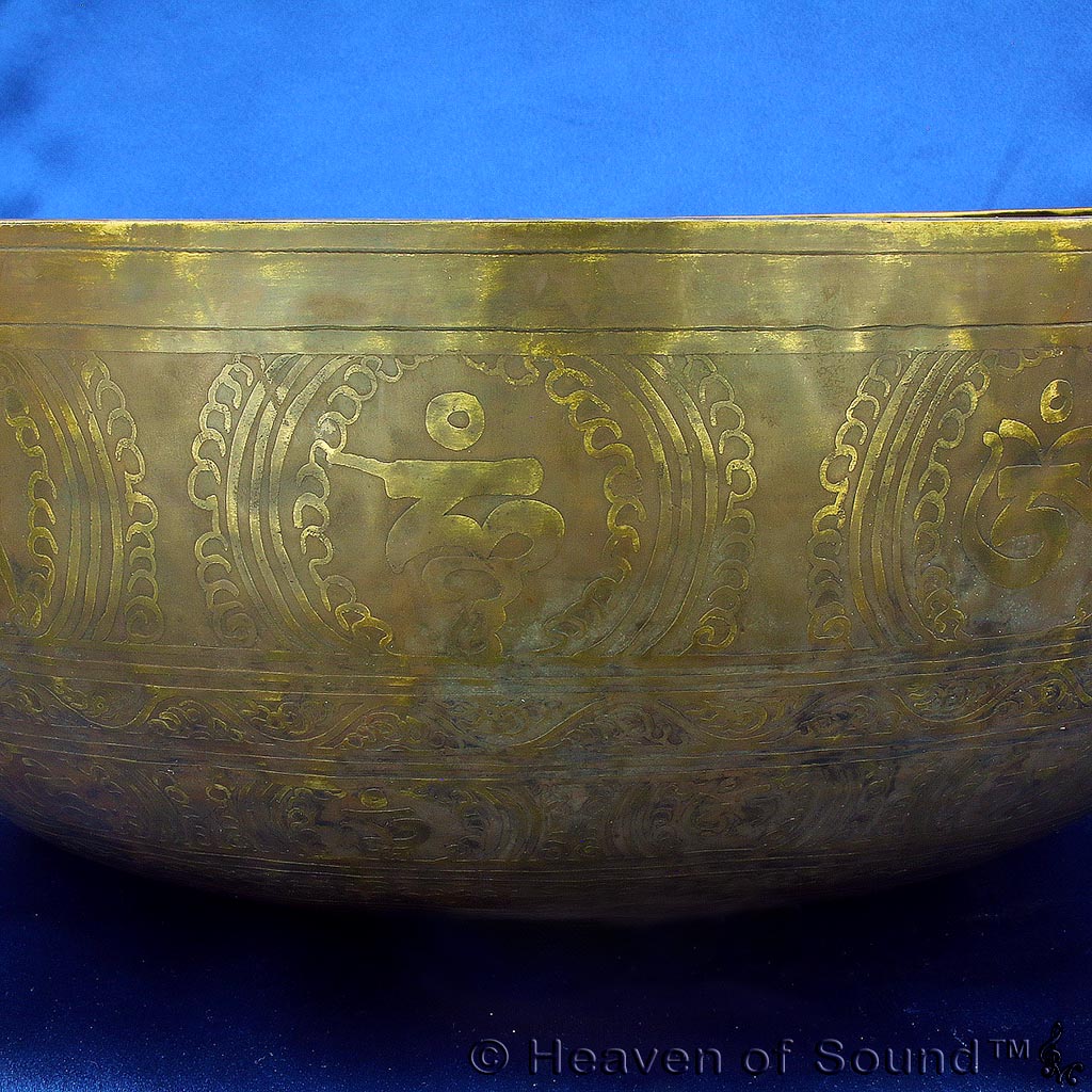 Beautiful etched Tantra & Happiness bowl #0586 "Eros", only at Heaven of Sound