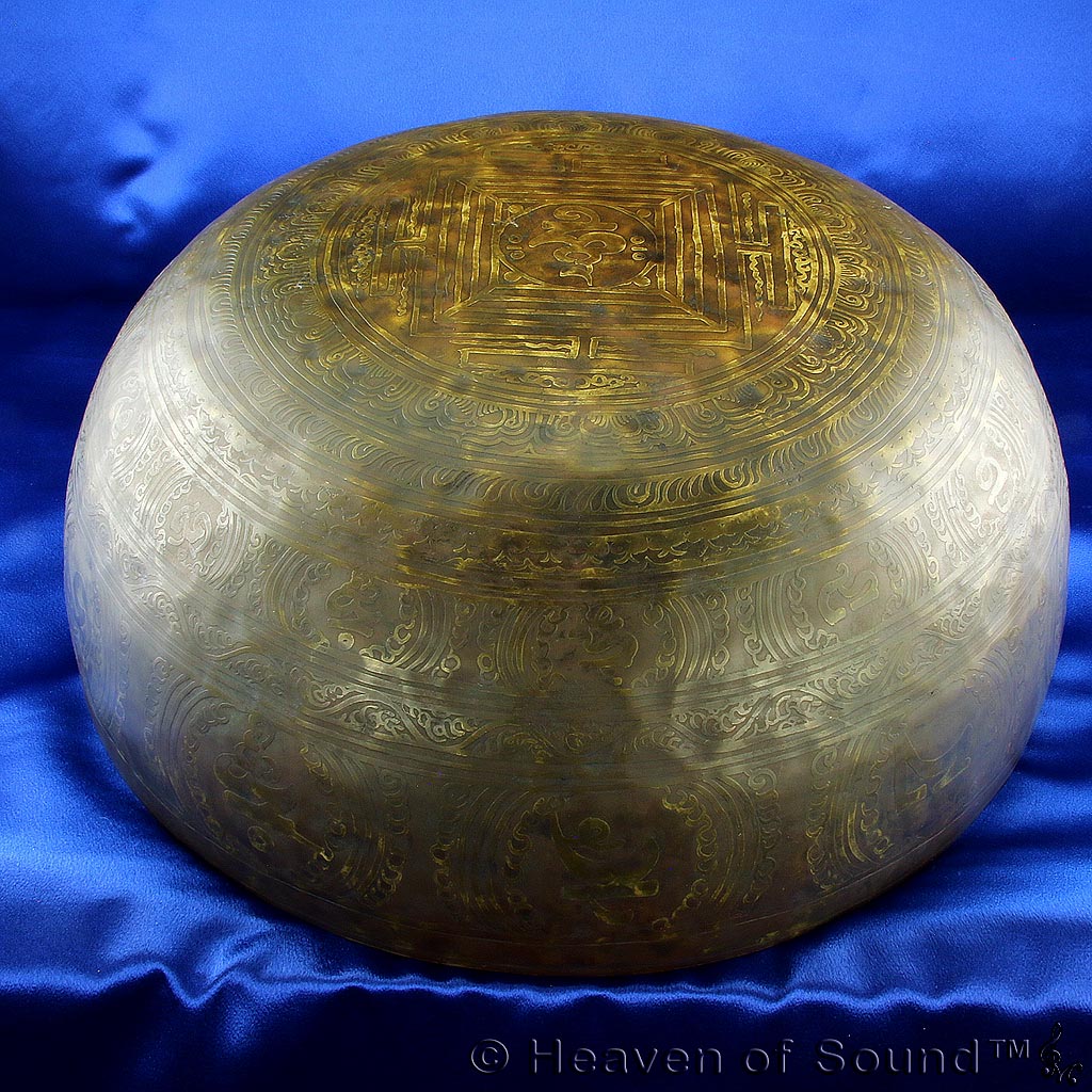 Full bottom view of a dark etched Tantra & Happiness bowl #0586 "Eros", only at Heaven of Sound