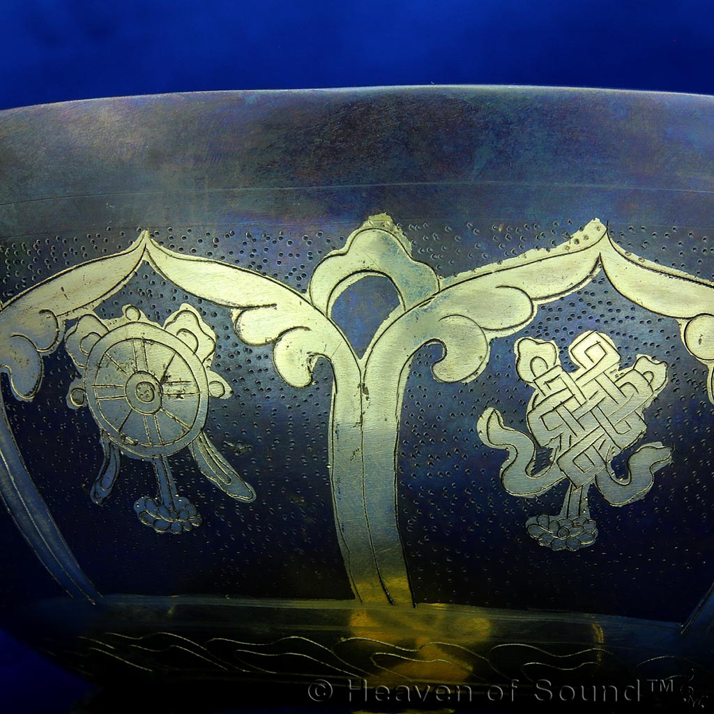 Etched + engraved certified singing bowl "Sacral Chakra", #BEEH5262 from Heaven of Sound - 1