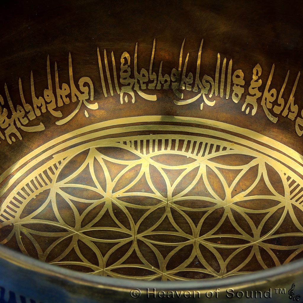 Details of Flower of Life Singing Bowl #6121 "RootChakra" for basic trust & stability at Heaven of Sound