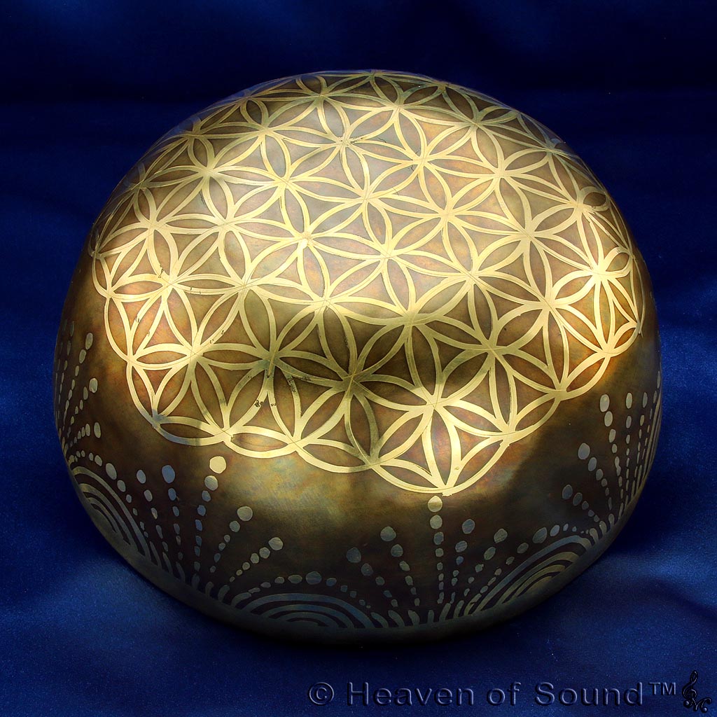 Bottom of Flower of Life Singing Bowl #6121 "RootChakra" for basic trust & stability at Heaven of Sound