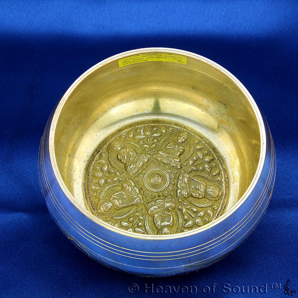 Tri-color singing bowl boxed gift set "Sun" with striker and pad - 2