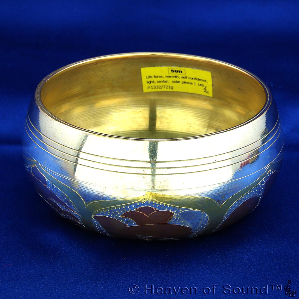 Tri-color singing bowl boxed gift set "Sun" with striker and pad - 5