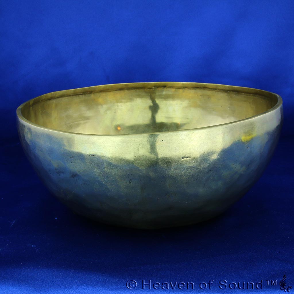 Polished certified planetary sing bowl "Sacral Chakra"  #2474 from Heaven of Sound - 2