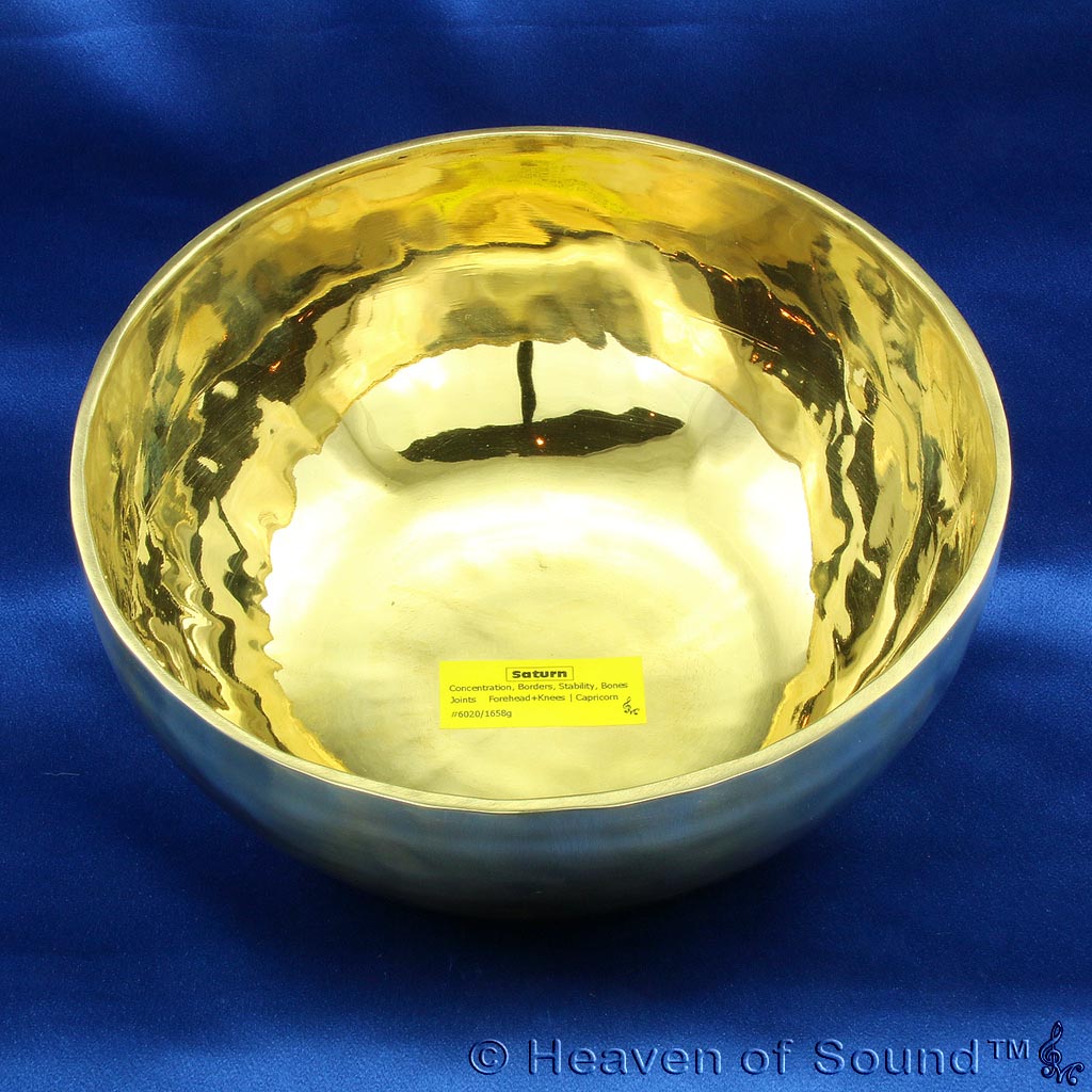 Certified polished Saturn healing frequency singing bowl for joints, stability and borders from Heaven of Sound - 2